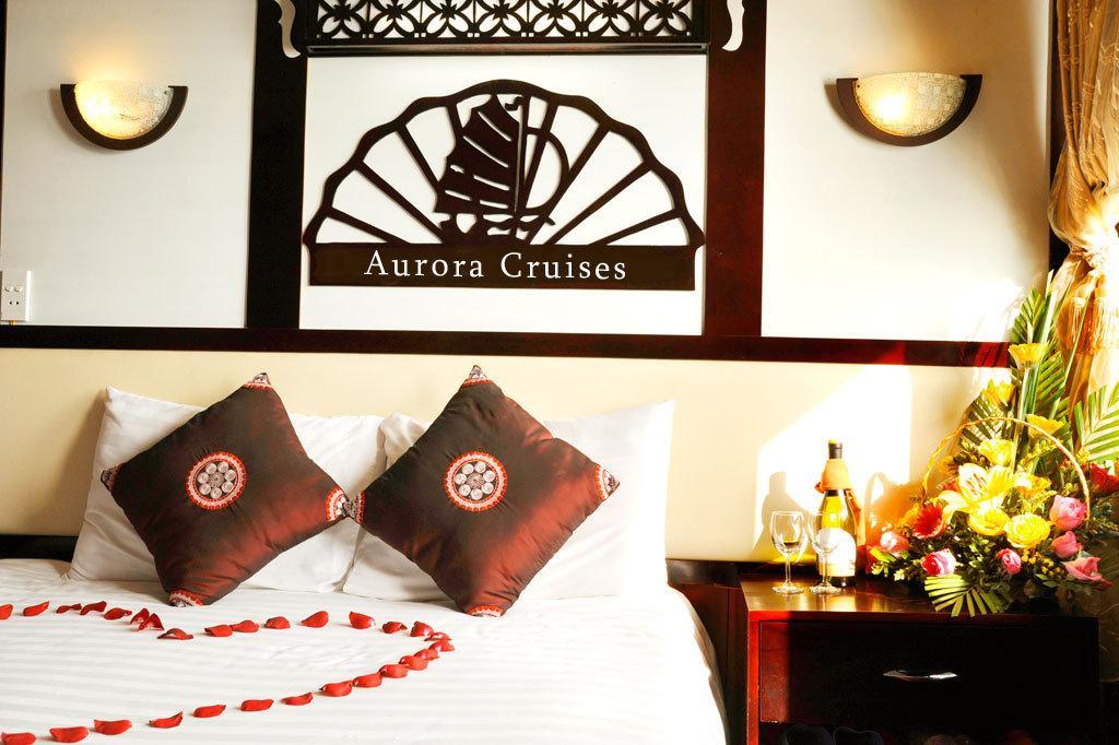 Halong Aurora Cruises Lägenhet Ha Long Rum bild